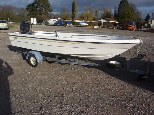 Salcombe Flyer 440 for sale from United Kingdom