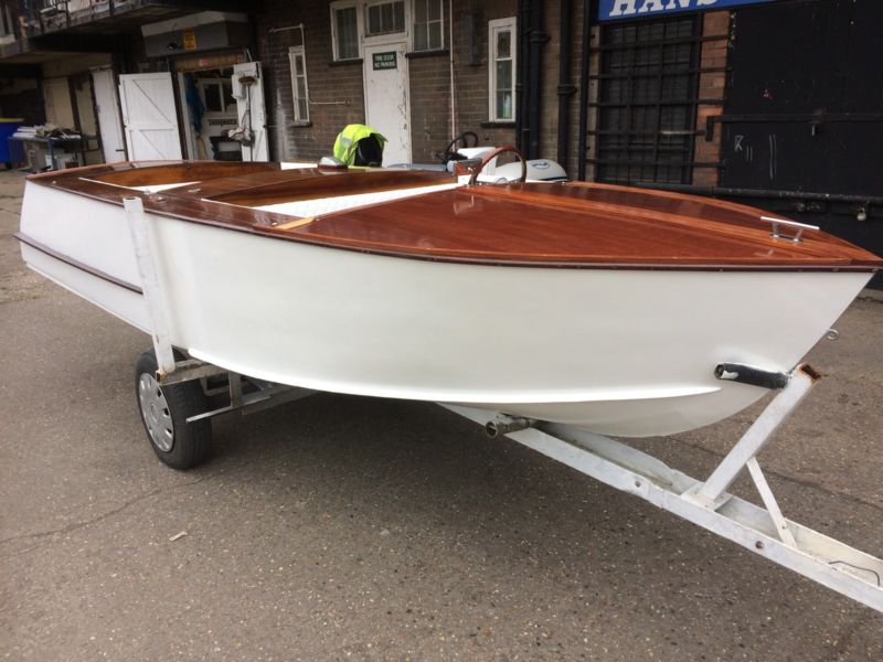 Classic 1940 Motor Boat,runabout, Gentlemans River Launch ...