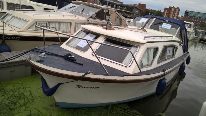 Seamaster 27" Cabin Cruiser for sale from United Kingdom