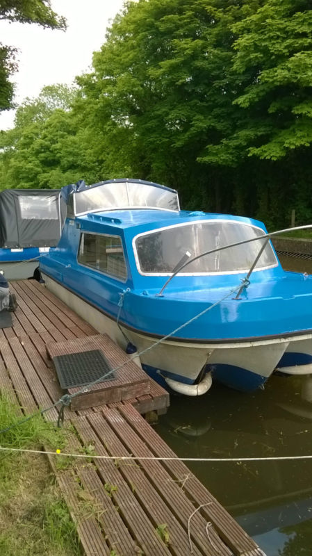 Dawncraft Dandy 2 Berth Cabin Cruiser Boat for sale for £ ...