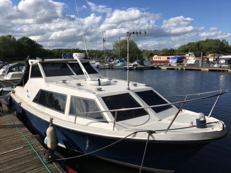 Sterling Sabre 28 River Cruiser Cabin Boat Widebeam Project for sale ...