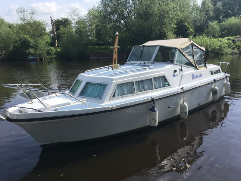 Meakes27 Cabin Cruiser/ Boat Aft Cabin Fitted With Twin Ford 60hp ...