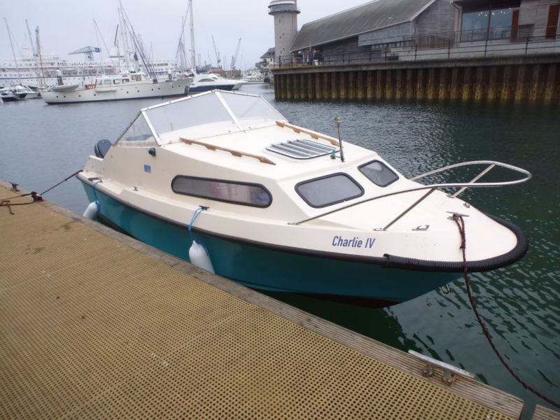 Shetland 570 Cabin Cruiser Boat 70 Hp Outboard Engine On ...