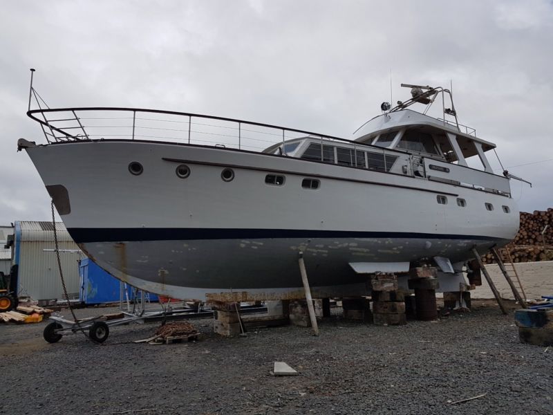 liveaboard yachts for sale uk