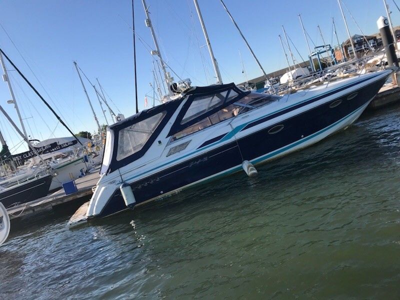 Sunseeker 32 Foot Portofino Diesel Boat for sale from United Kingdom