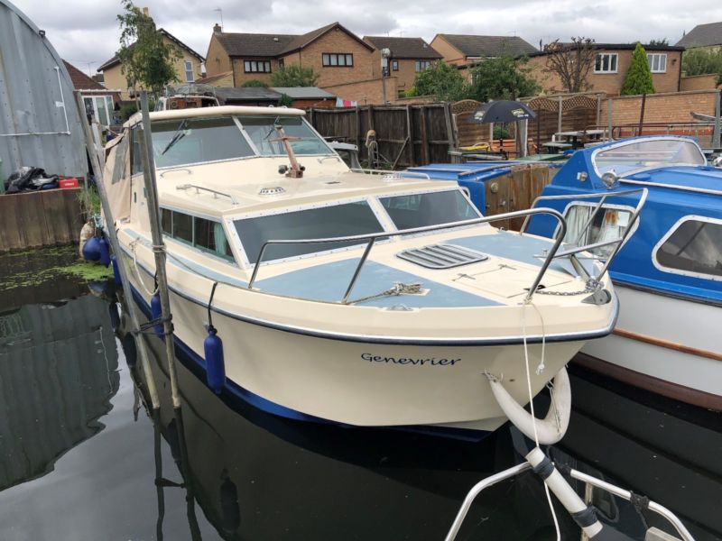 Norman 266 Cabin Cruiser 1.8 Diesel Wide Beam for sale from United Kingdom