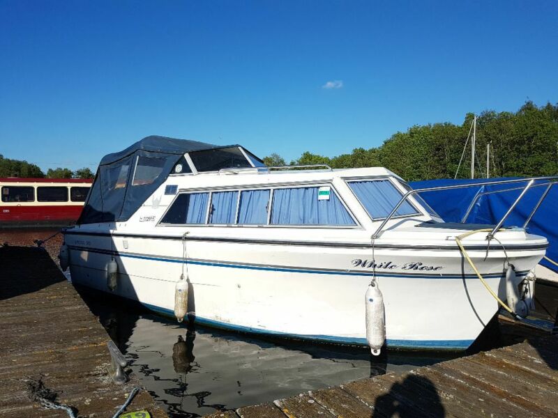 Viking 20ft 4 Berth Cabin Cruiser for sale from United Kingdom