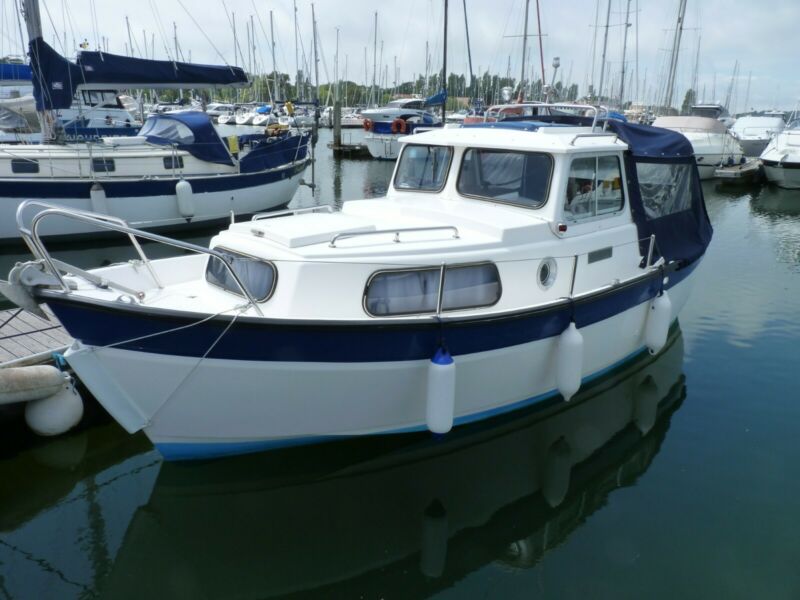 Hardy 20 Cabin Cruiser for sale from United Kingdom