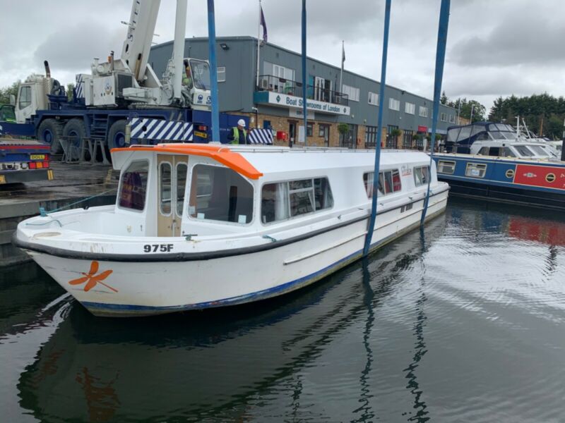 liveaboard yachts for sale uk