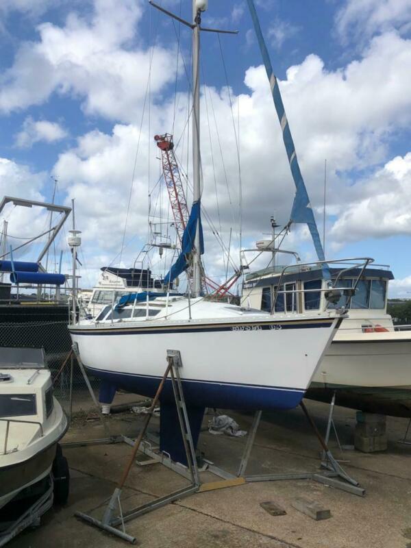 6 berth yacht for sale