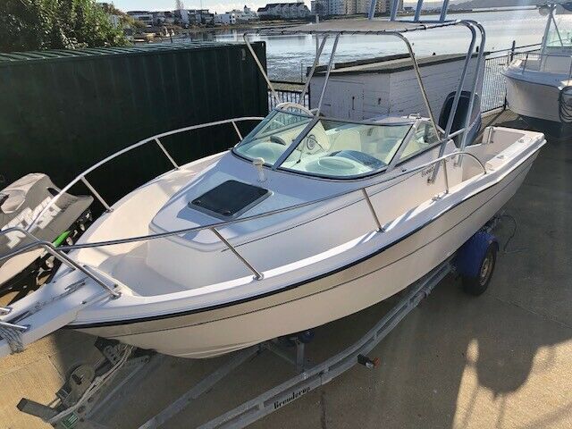 Karnic 2050 Wa Sports Boat / Mercury 135hp / Trailer for sale from ...