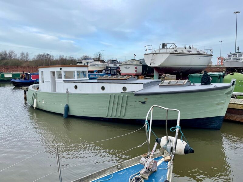 42ft Long Houseboat Liveaboard Barge Boat Airbnb Investment Project for ...