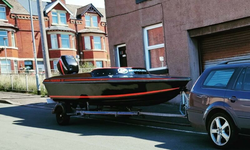 phantom 16 powerboat