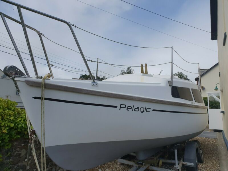 sailing yacht auctions uk