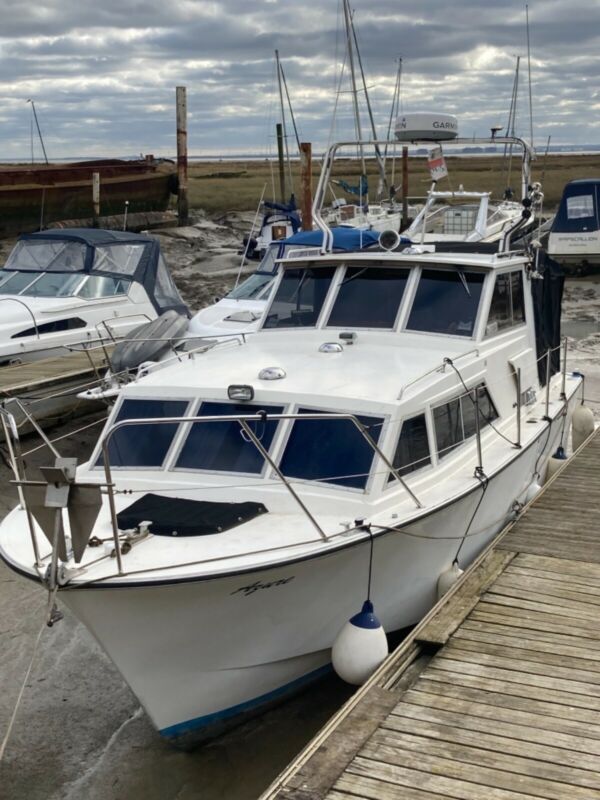 28ft Colvic Traveller Cabin Cruiser Twin Diesel Engines for sale from ...