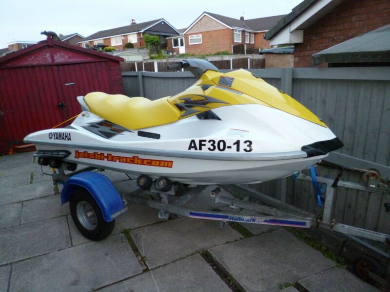 Yamaha VX700 Waverunner JETSKI,3-SEATER 2-STROKE,ROLLER Trailer ...