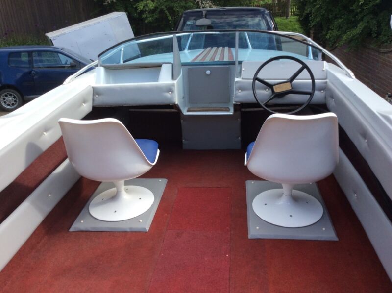 Glastron 17ft Speedboat With Trailer For Sale From United Kingdom