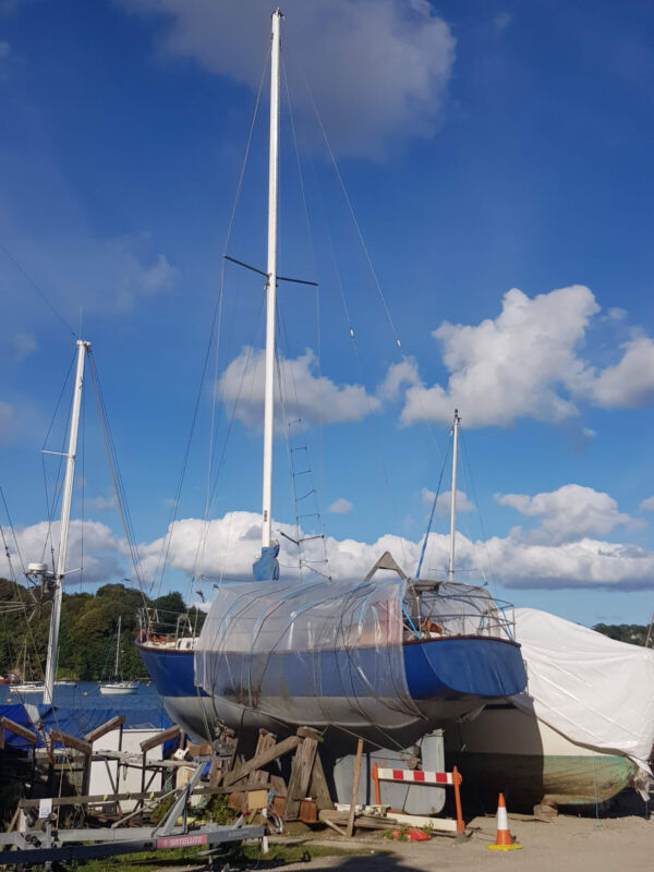 liveaboard sailboats for sale uk