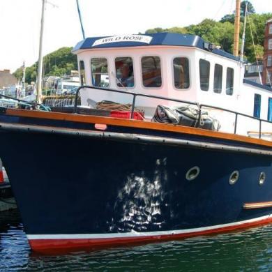 35ft Ex Fishing Boat Motor Boat Houseboat Ideal Live