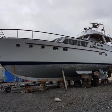 liveaboard yachts for sale uk