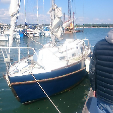 triple keel yacht for sale