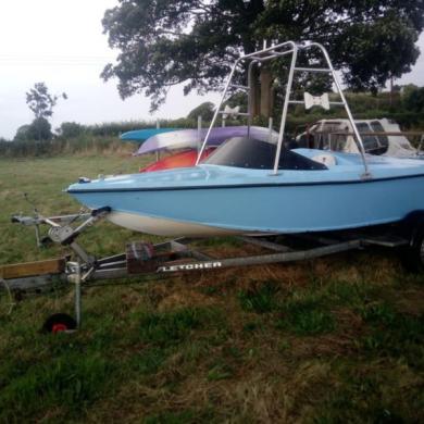 Ray Wright Delta Clubman Speed Boat Rover v8 for sale from United Kingdom